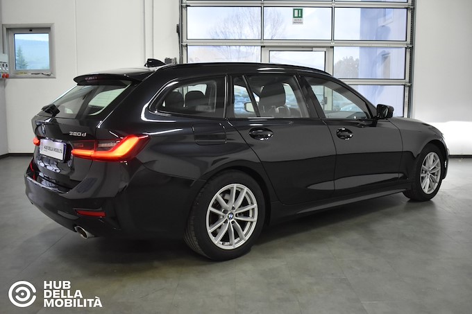 BMW 320d 48V Touring Business Advantage